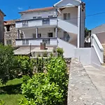 Bada Lejlighed Pakoštane